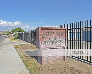 Photo 2 of Quality Self Storage - 400 West Firebaugh Avenue, Exeter, CA