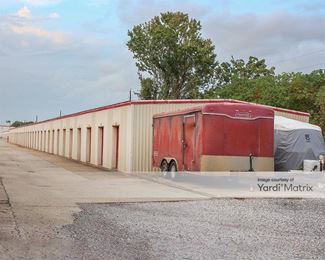 Photo 5 of Storage Rentals of America - 9530 Dawnadele Avenue, Baton Rouge, LA