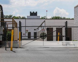 Photo 4 of Stronghold Self Storage - 3657 Commerce Drive, Franklin, OH