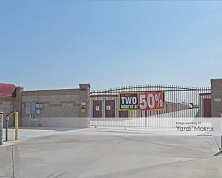Photo 4 of Purely Storage - 120 South Beech Avenue, Shafter, CA