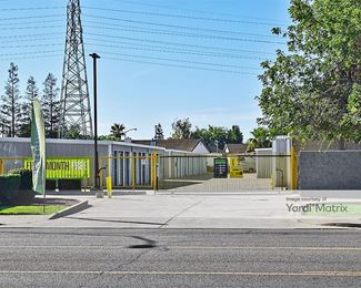 Photo 2 of Extra Space Storage - 1540 West Yosemite Avenue, Manteca, CA