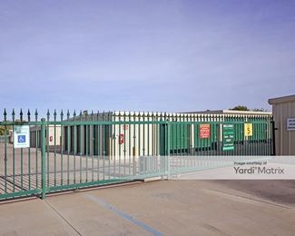 Photo 4 of Purely Storage - 1004 South 5th Avenue, Avenal, CA