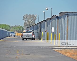Photo 3 of Derrel-s Mini Storage - 4783 North Golden State Blvd, Fresno, CA