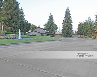 Photo 2 of Derrel-s Mini Storage - 5000 Ashe Road, Bakersfield, CA
