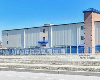 Photo 3 of Store Space Self Storage - 515 West 9th Street, Newport, KY