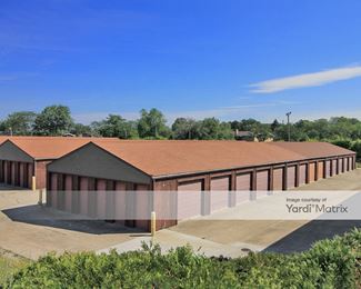 Photo 1 of We-Store - 1381 East 276th Street, Euclid, OH