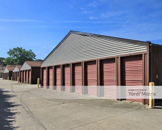 Photo 3 of We-Store - 1381 East 276th Street, Euclid, OH