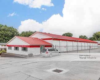 Photo 2 of Bolt Storage - 3881 Cottage Grove Road, Akron, OH