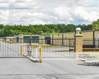 Photo 2 of Superior Self Storage - 825 Center Road, Avon, OH