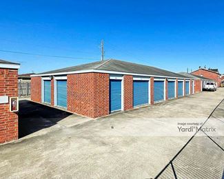 Photo 2 of Move It Self Storage - 6534 South Staples Street, Corpus Christi, TX