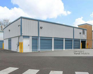 Photo 1 of Extra Space Storage - 100 Upper Silver Lake Road, Newtown, PA