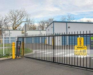Photo 3 of Extra Space Storage - 100 Upper Silver Lake Road, Newtown, PA