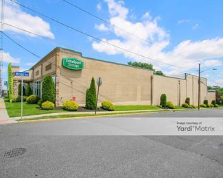 Photo 3 of Extra Space Storage - 101 North Black Horse Pike, Bellmawr, NJ
