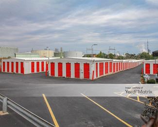 Photo 3 of iStorage - 1050 Ridge Road, Claymont, DE