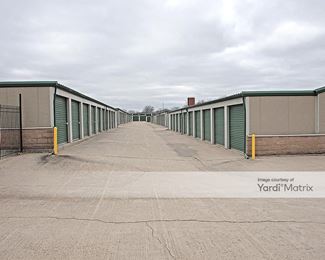 Photo 4 of Smithville Self Storage - 14506 North 169 Hwy, Smithville, MO