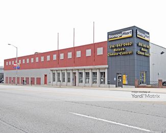 Photo 2 of StorageMart - 1720 Grand Blvd, Kansas City, MO