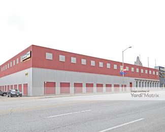 Photo 3 of StorageMart - 1720 Grand Blvd, Kansas City, MO