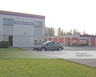 Photo 3 of Public Storage - 3671 Sheridan Drive, Amherst, NY
