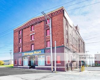 Photo 2 of StorageMart - 1015 East 8th Street, Kansas City, MO