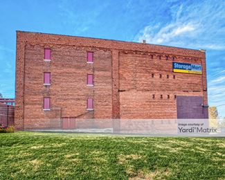 Photo 5 of StorageMart - 1015 East 8th Street, Kansas City, MO