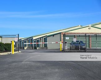 Photo 2 of Gallatin Mini-Storage - 120 Nichols Lane, Gallatin, TN