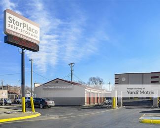 Photo 3 of Stor Place Self Storage - 1615 Charlotte Avenue, Nashville, TN