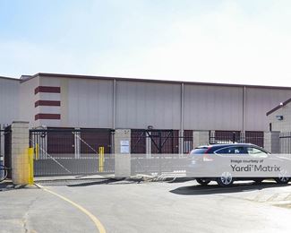 Photo 4 of Stor Place Self Storage - 1615 Charlotte Avenue, Nashville, TN