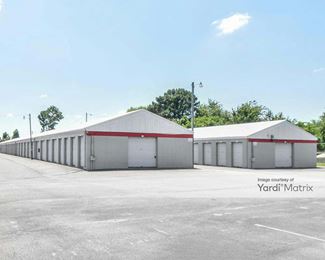 Photo 3 of Storage Rentals of America - 1304 5th Avenue West, Springfield, TN
