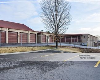 Photo 3 of Storplace Self Storage - 1138 Murfreesboro Road, Franklin, TN