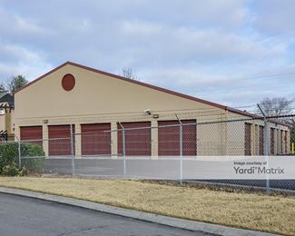 Photo 4 of Storplace Self Storage - 1138 Murfreesboro Road, Franklin, TN