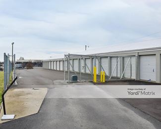 Photo 5 of Storage Rentals of America - 425 22nd Avenue East, Springfield, TN