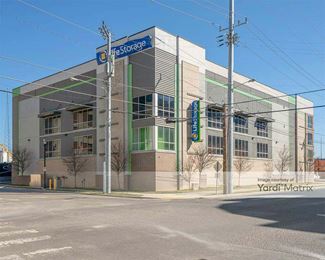 Photo 1 of Extra Space Storage - 121 Madison Street, Nashville, TN