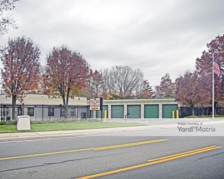 Photo 2 of Tell Ave Mini Storage - 308 Commack Road, Deer Park, NY
