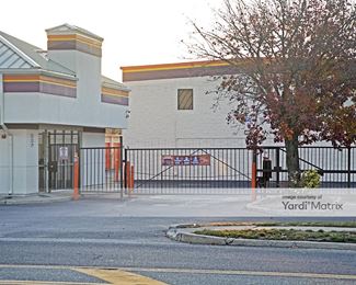 Photo 2 of Public Storage - 122 Saxon Avenue, Bay Shore, NY
