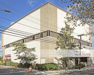 Photo 4 of Public Storage - 484 Sunrise Hwy, Rockville Centre, NY