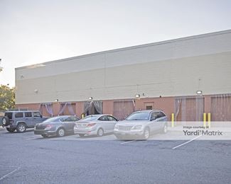 Photo 4 of Extra Space Storage - 270 West Merrick Road, Valley Stream, NY