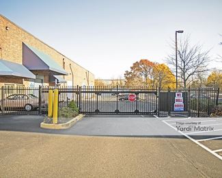 Photo 2 of GoodFriend Self Storage - 475 Underhill Blvd, Syosset, NY