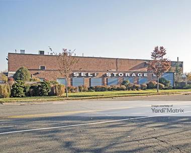 Storage Units for Rent available at 475 Underhill Blvd, Syosset, NY 11791