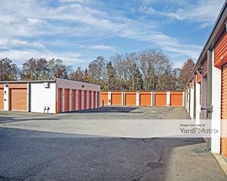 Photo 4 of Public Storage - 1055 Stewart Avenue, Garden City, NY