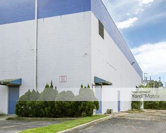 Photo 4 of Extra Space Storage - 260 Moffitt Blvd, Islip, NY