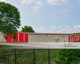 Photo 3 of Public Storage - 9640 Hudson Road, Woodbury, MN