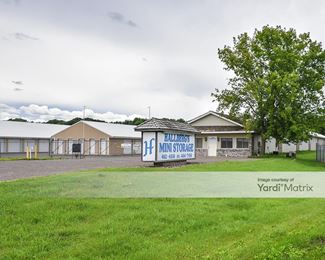 Photo 3 of Hallberg Storage - 5150 Fallbrook Court, Wyoming, MN
