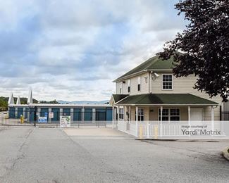 Photo 2 of Extra Space Storage - 580 Toleman Road, Rock Tavern, NY