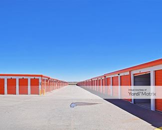 Photo 4 of Extra Space Storage - 10520 Dyer Street, El Paso, TX