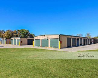Photo 2 of Storage Rentals of America - 3117 West Chain of Rocks Road, Granite City, IL