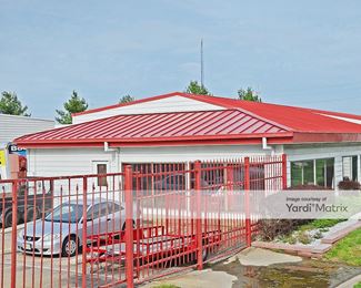 Photo 2 of Storage Masters - 16824 Chesterfield Airport Road, Chesterfield, MO