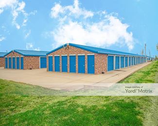 Photo 4 of Extra Space Storage - 7708 Plummer Business Drive, Troy, IL