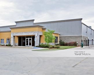 Photo 2 of Storage Center, The - 4235 Highway 80, Pearl, MS
