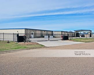 Photo 5 of StorageMax - 317 Distribution Drive, Madison, MS