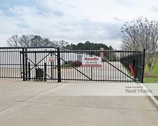 Photo 2 of StorageMax - 4600 Lakeland Drive, Flowood, MS